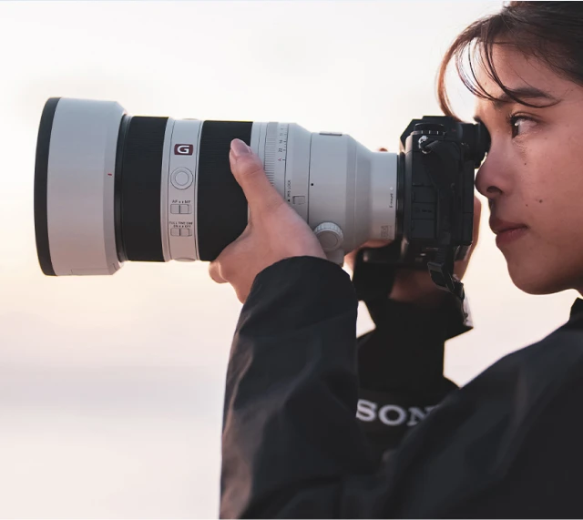 The World's first constant F2 zoom lens at 150mm