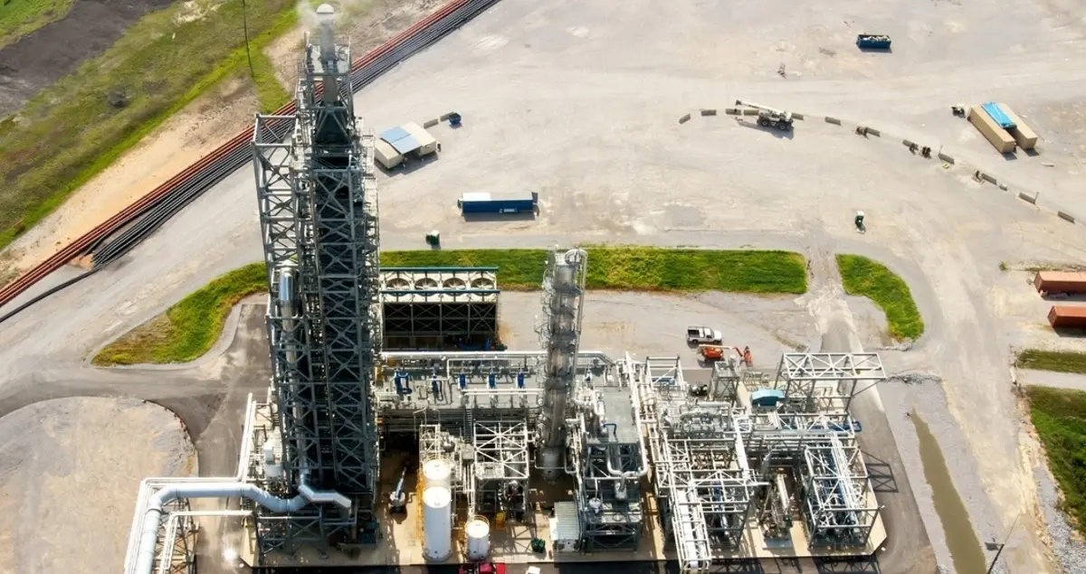 MHI’s CCUS technology captures more than 90% of CO₂ emissions from power plants MHI’s CCUS technology captures more than 90% of CO₂ emissions from power plants