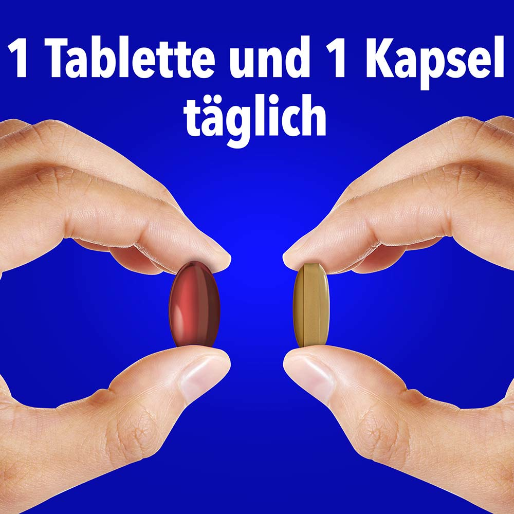 Zwei Hände halten eine Tablette und eine Kapsel mit dem Text „1 Tablette und 1 Kapsel täglich"