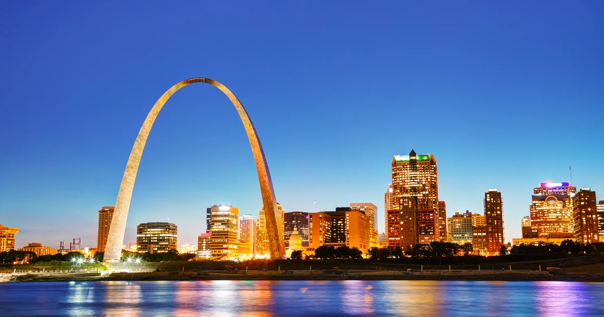 View of the Gateway Arch in front of a Missouri city skyline | Swyft Filings
