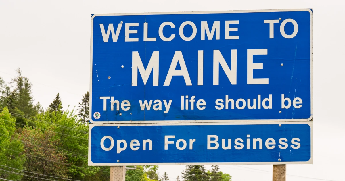 Maine Welcome Sign