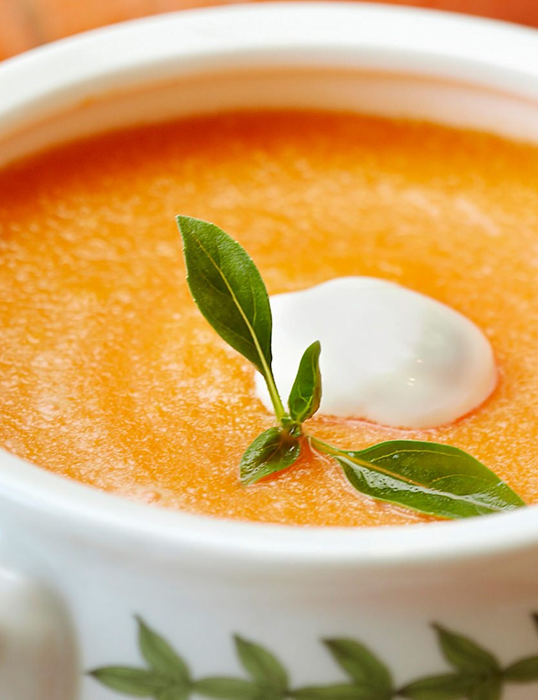 minusl_moehrencremesuppe_mit_schmand.jpg