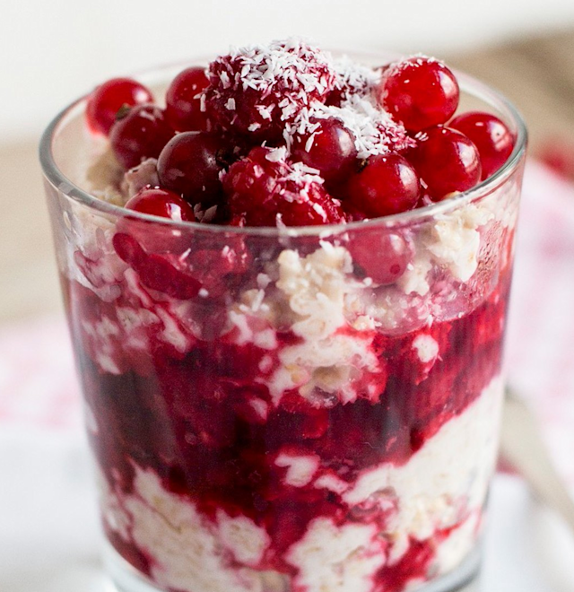 minusl_porridge_himbeeren_rotejohannisbeeren.jpg