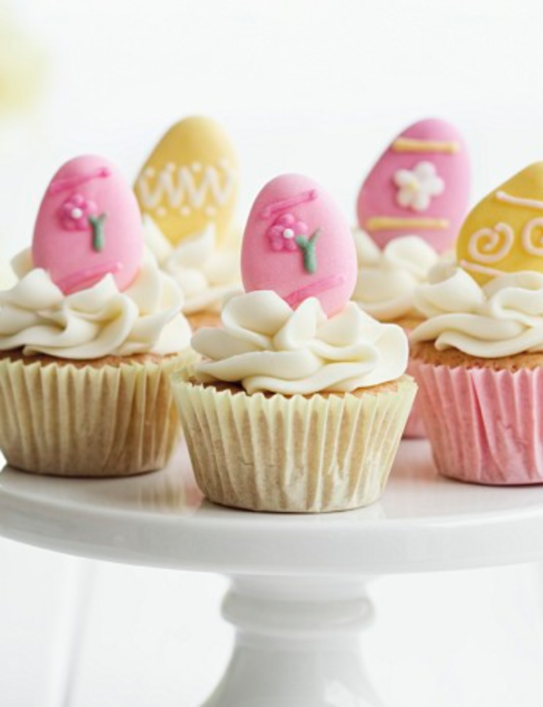 Cupcakes_mit_Deko_Ostereiern.jpg