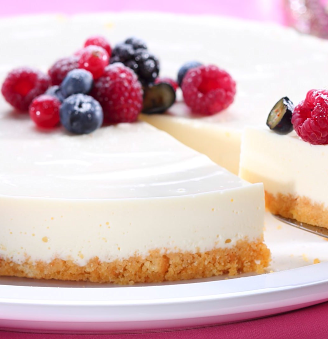 minusl_kaesekuchen_beeren.jpg