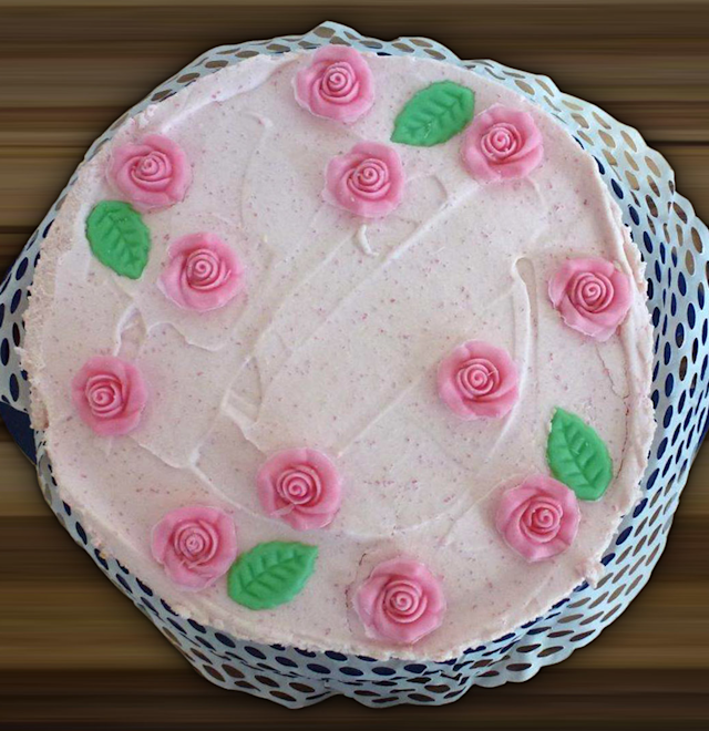 zitronen-himbeer-sahne-torte.jpg