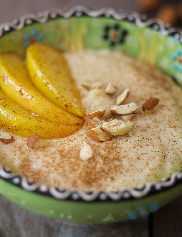 minusl-mandelporridge-mit-apfelspalten.jpg