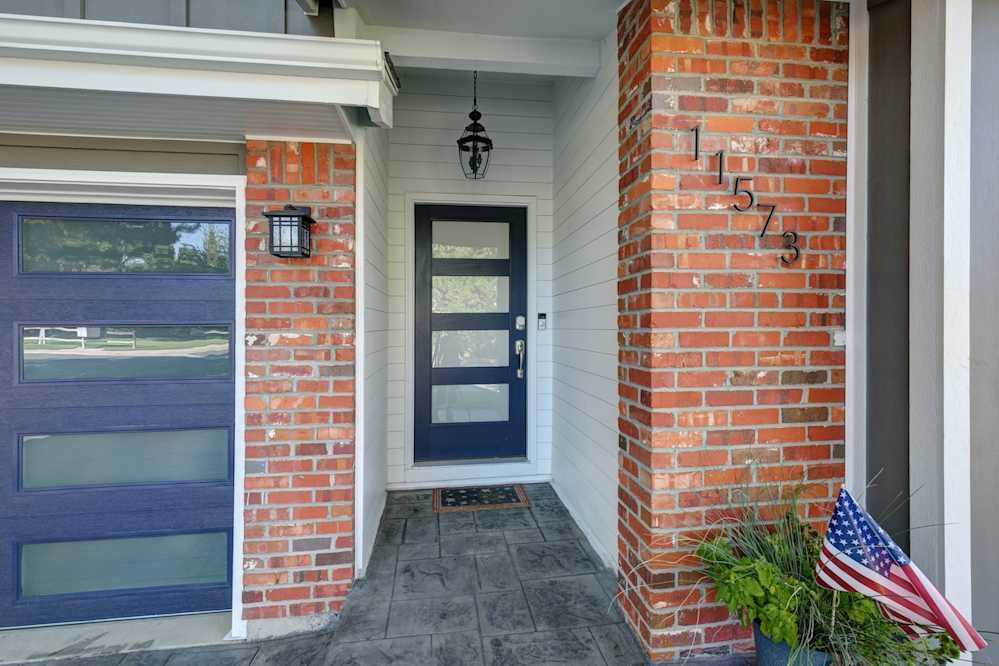KEN CARYL LITTLETON | 6″ SHIPLAP ACCENT | BOARD & BATTEN