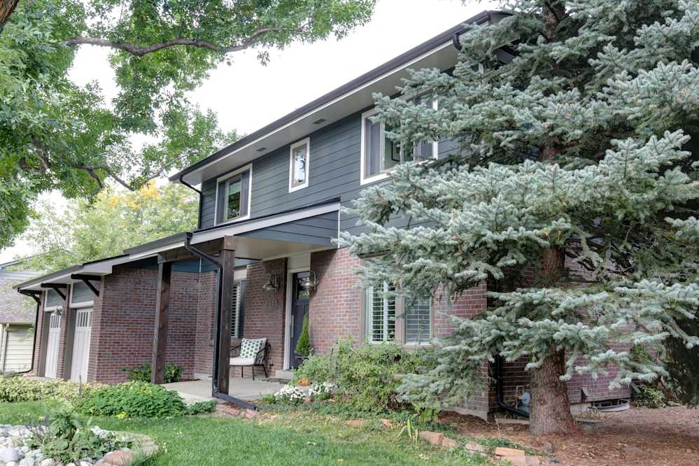 Iron Grey James Hardie Siding in Golden, Colorado Applewood Neighborhood - 1516
