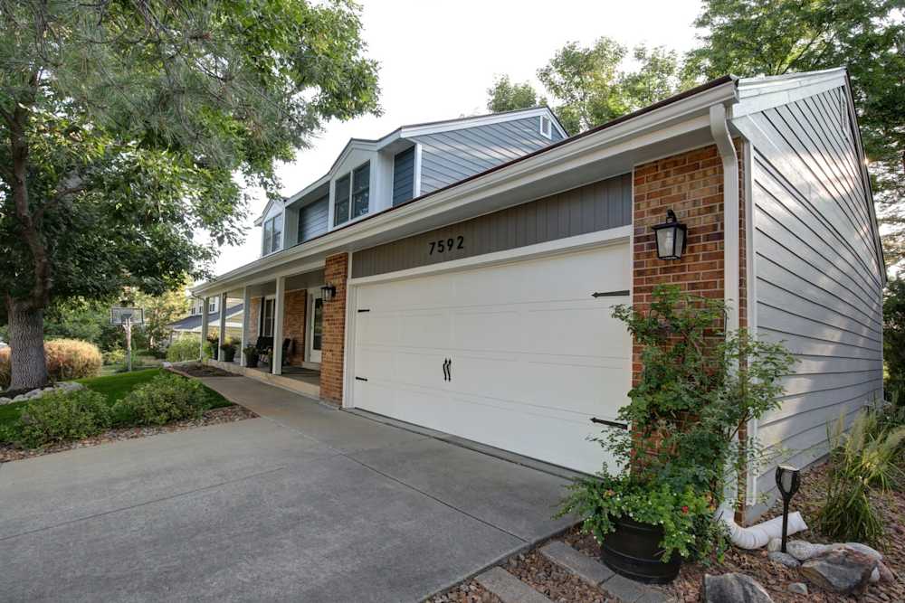 LITTLETON EXTERIOR REMODEL | JAMES HARDIE COLORPLUS