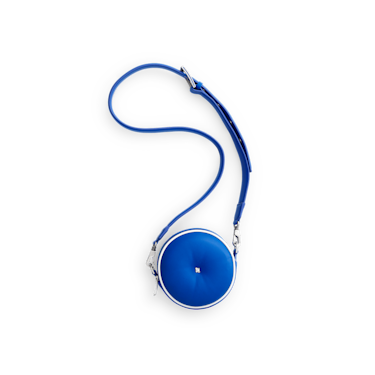 Beosound A1 speaker bag full product shown