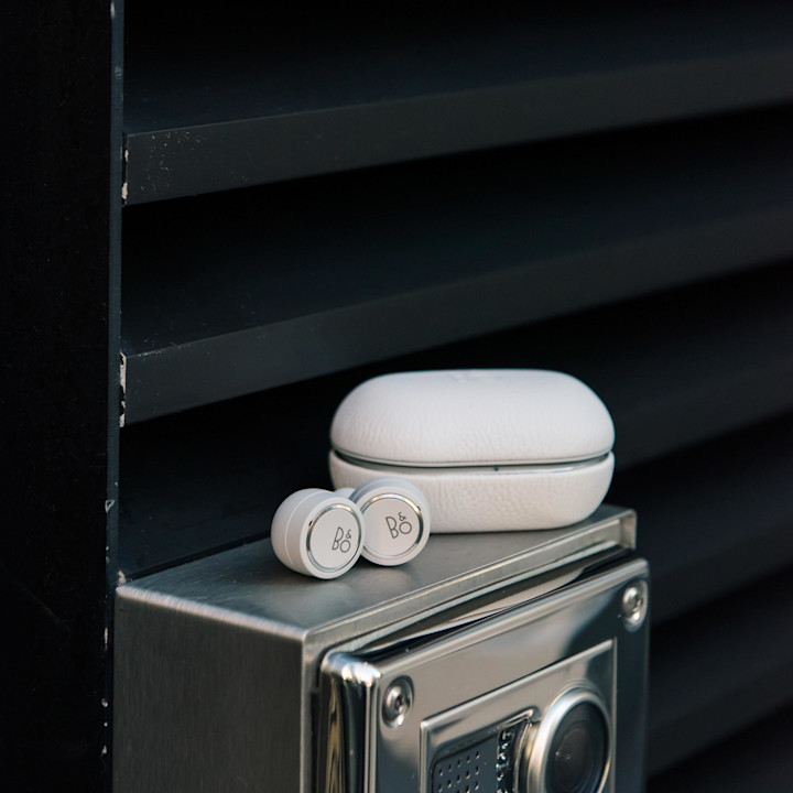Beoplay E8 3rd gen London grey