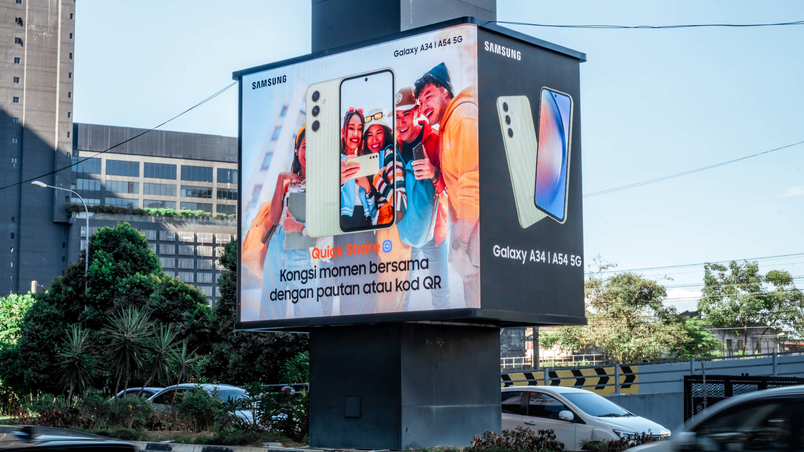 세계적인 기업, 말레이시아 전역에서 ‘데이파팅' 활용하여 임팩트 있는 디지털 옥외광고 캠페인 진행 