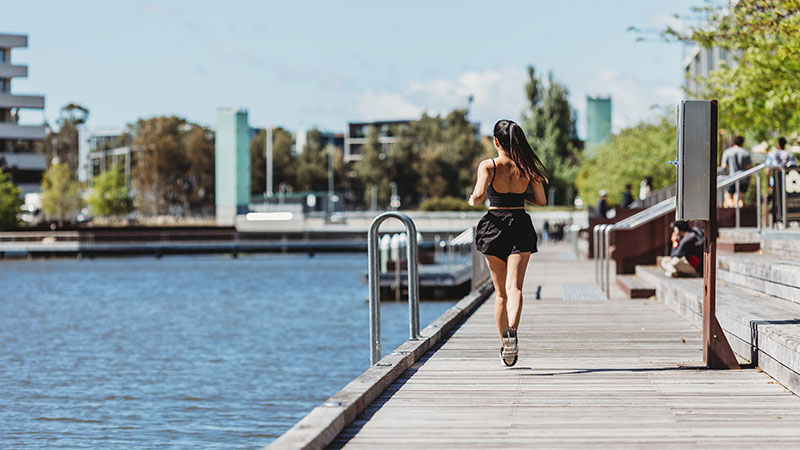 SLA-jogging-along-kingston-foreshore-MID.jpg