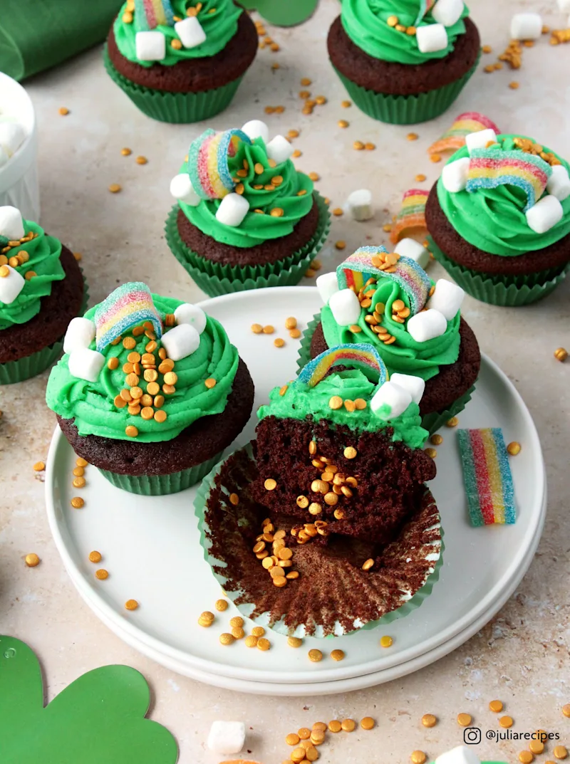 Served cupcakes