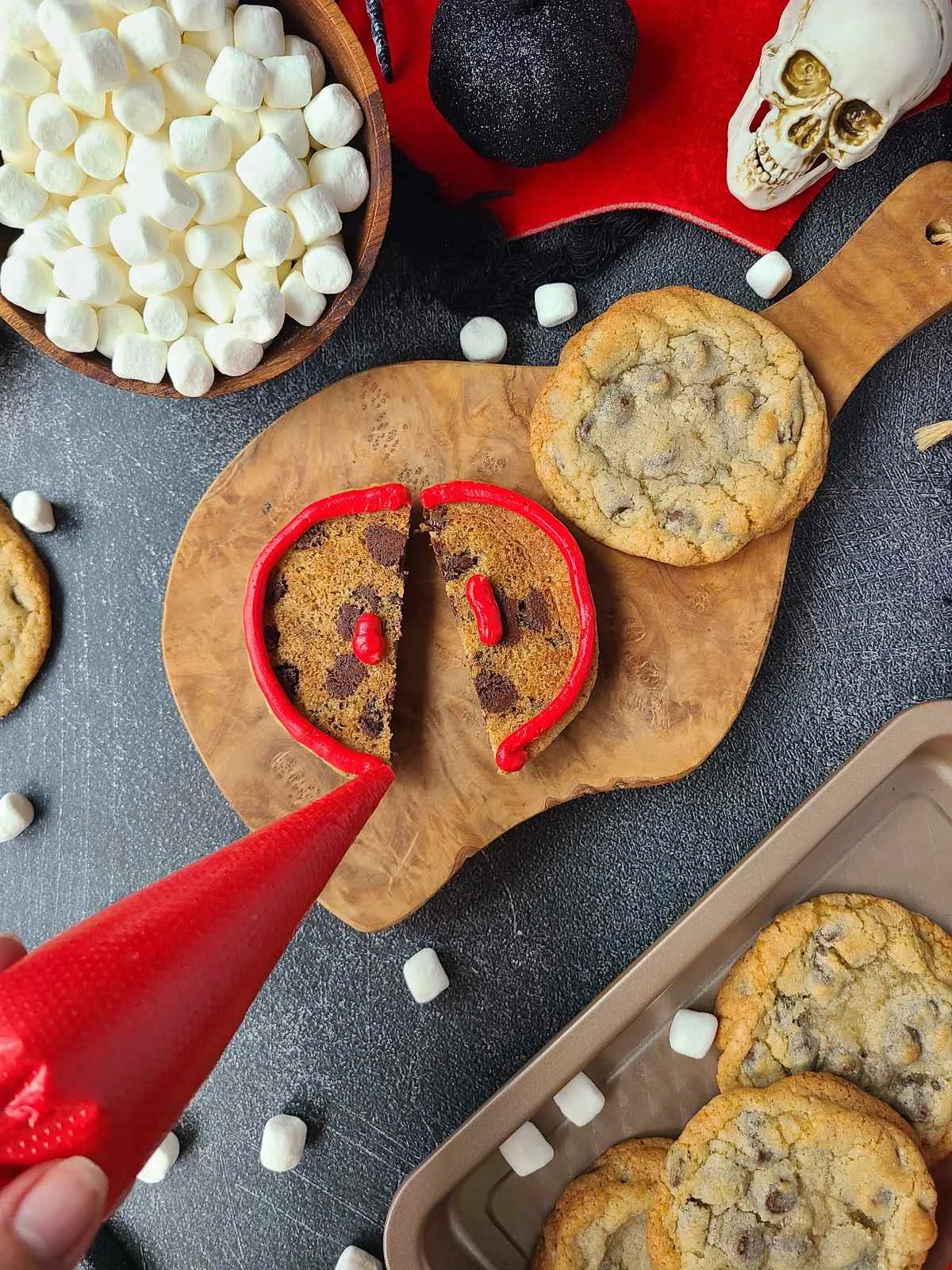Step 9 - Vampire cookies - decorating cookies