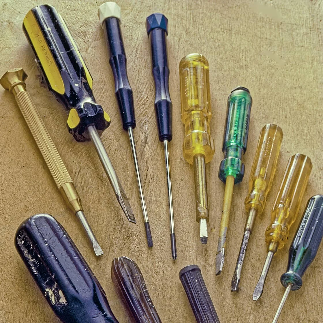 Array of screwdrivers_1120x1120