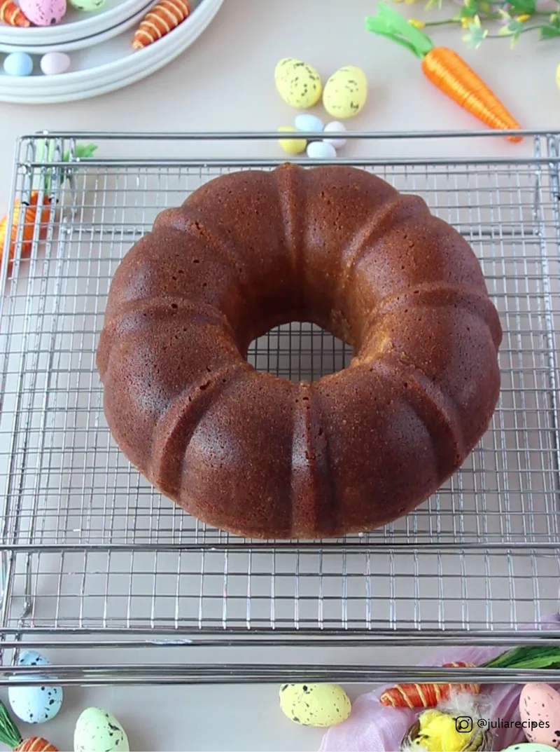 Baked cake