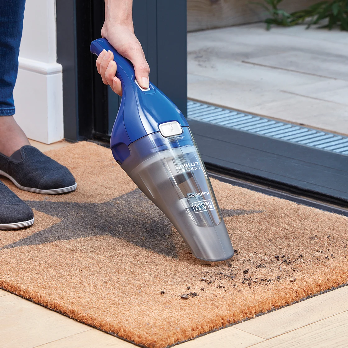 using a handheld vacuum 1120x1120
