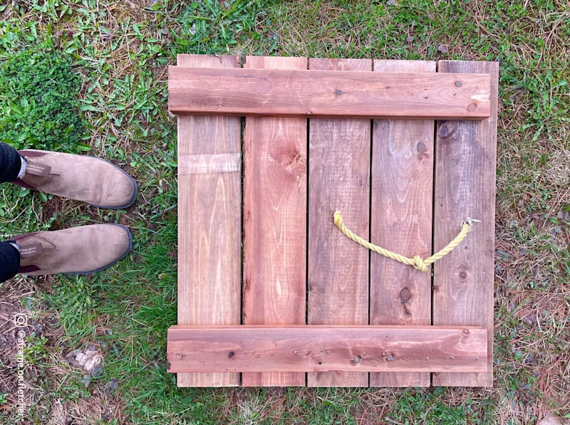 Create a removable lid