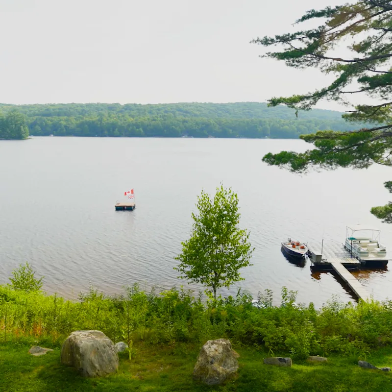 Les bateau sur le lac