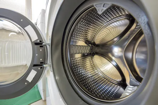 An empty washing machine