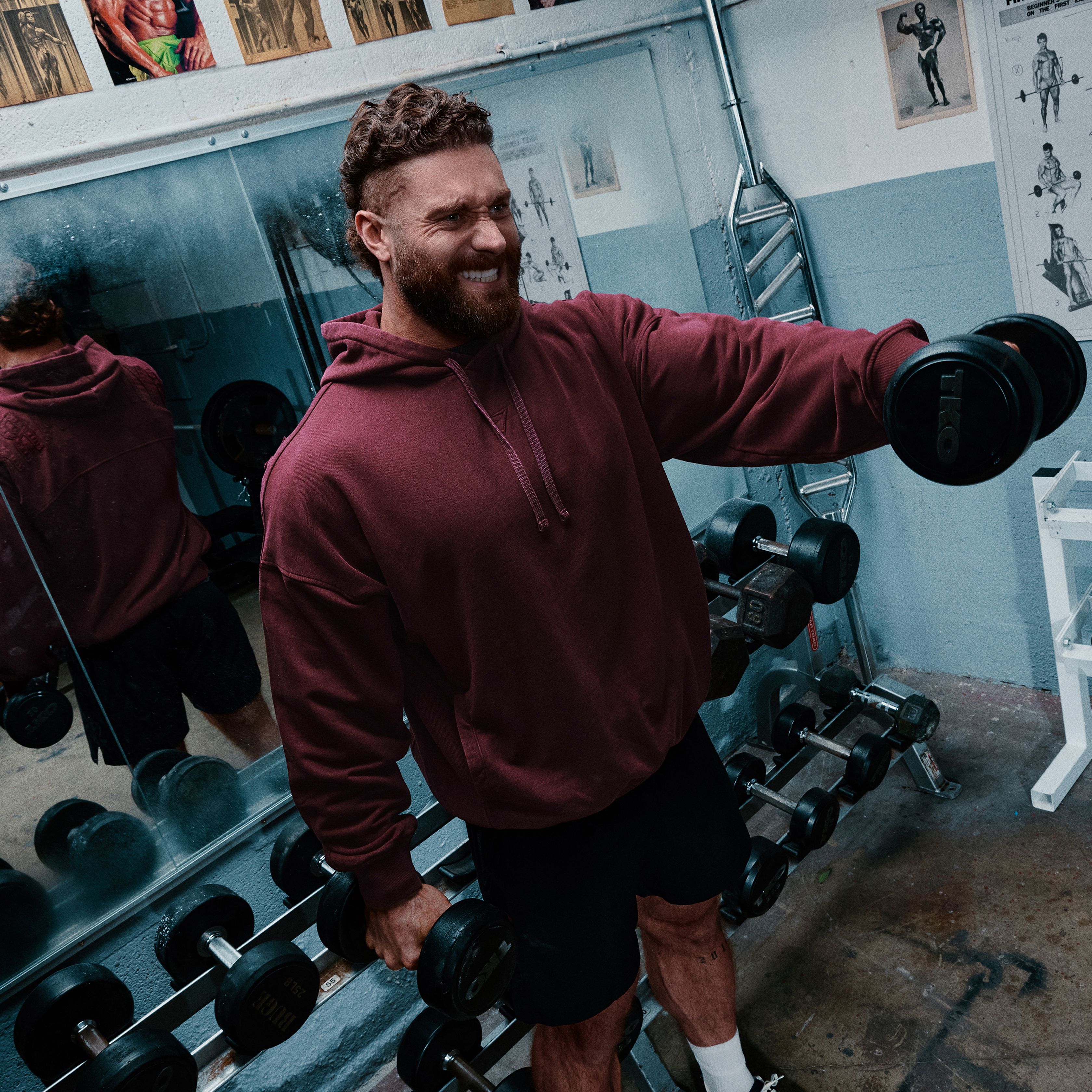 Why Do Gym People Wear Pump Covers? Surprising Reasons Explained