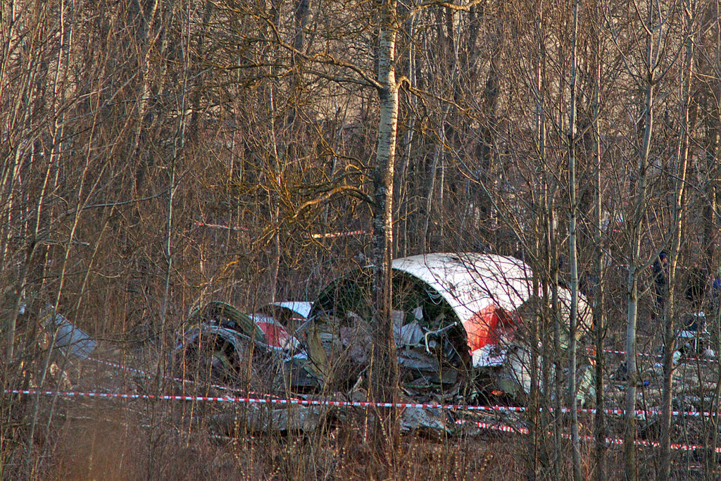 1024px-Tu-154-crash-in-smolensk-20100410-11