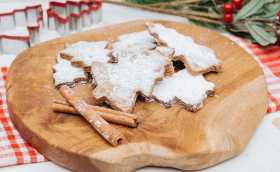 Healthy Gingersnap Recipe: Date-Sweetened Cookies