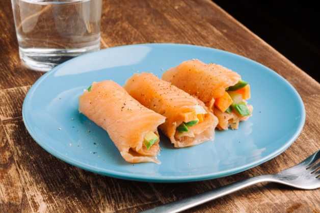 smoked salmon roll ups recipe snacks high protein