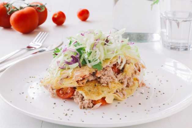 tuna-and-tomato-omlette-recipe-quick-healthy-breakfast