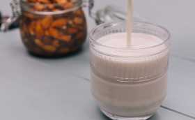 How to Make Almond Milk: Quick, Simple & Delicious 