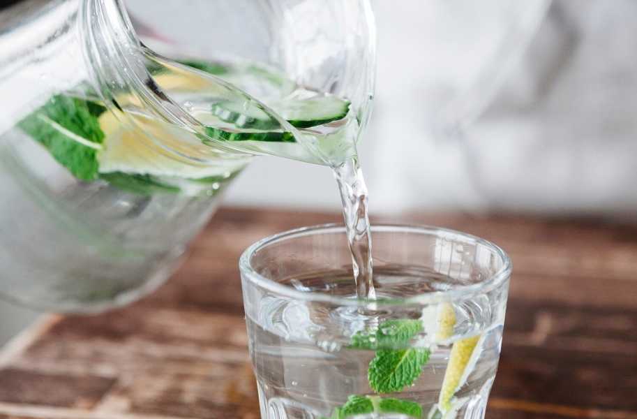 flavored-water-lose-weight-healhy-calories-in-drinks