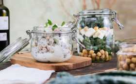 Salad in a Jar: Ideas for a Healthy Lunch