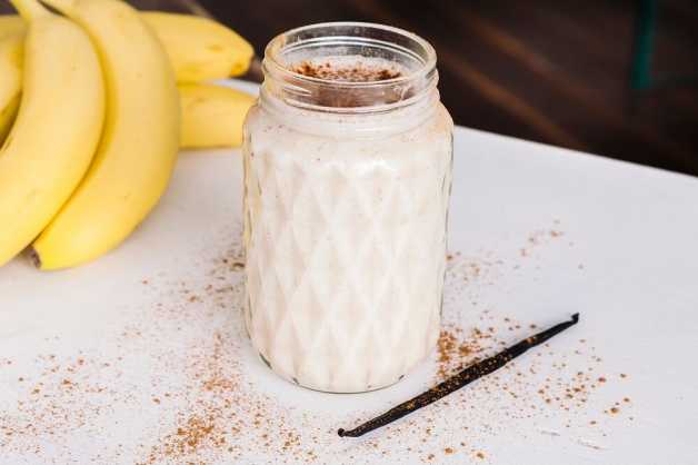 banana-milk-protein-shake-before-workout-recipe