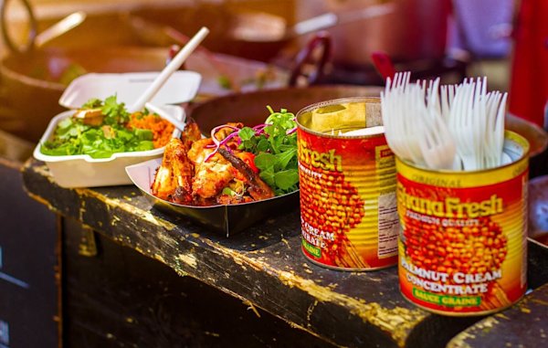 How to get the best wedding food on a budget