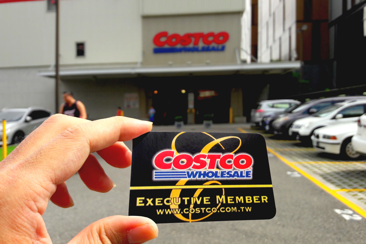 Costco wholesale warehouse shopping