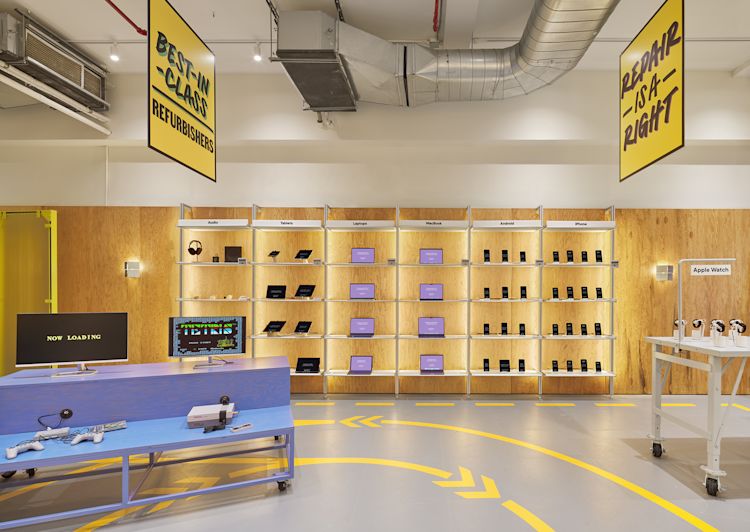 back-market-mythology-technology-NYC-pop-up-store-retail-design-broadway-2025-interior-design-wall