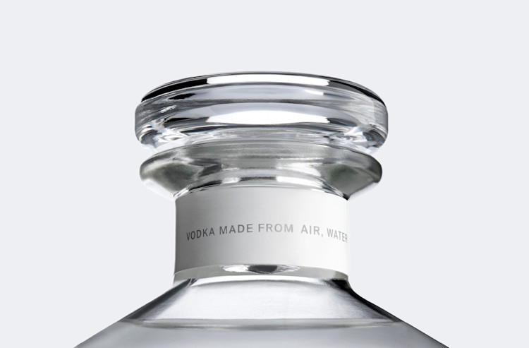 Air-Co-Company-Vodka-Bottle-Neck-Made-From-Air-Water-Sun