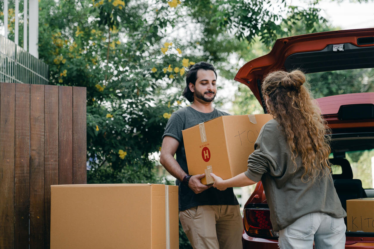 Moving couple