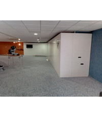 Stand avec cloison courbe sur mesure Stand avec cloison courbe sur mesure