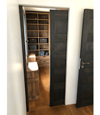 Bois de grange U 1400 Egger. Porte coulissante et pivotente sur mesure Chêne massif, teinte à l'eau finition huilée (gamme Rubio). Bois de grange U 1400 Egger. Porte coulissante et pivotente sur mesure Chêne massif, teinte à l'eau finition huilée (gamme Rubio).