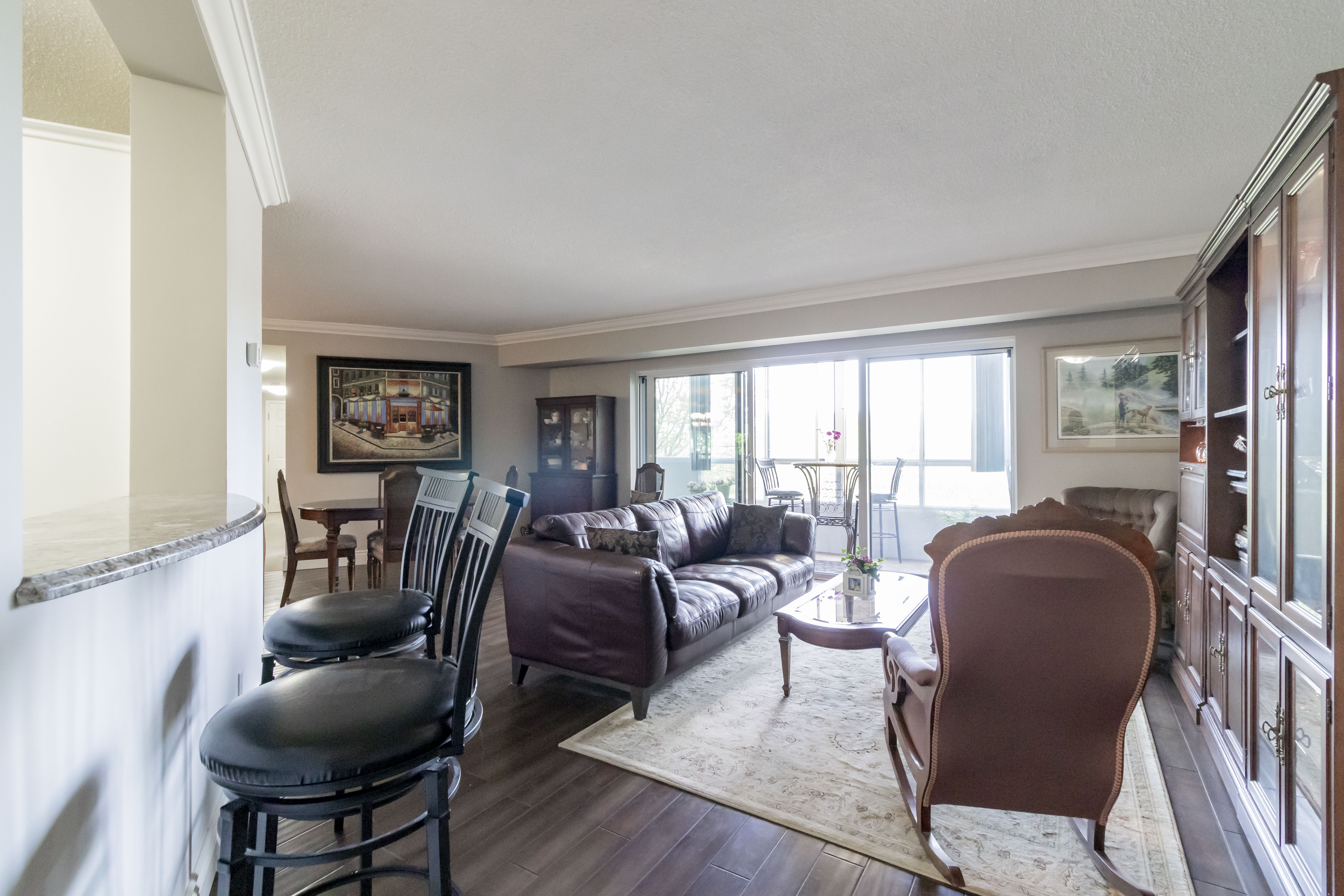401-250 Glenridge - May26 12