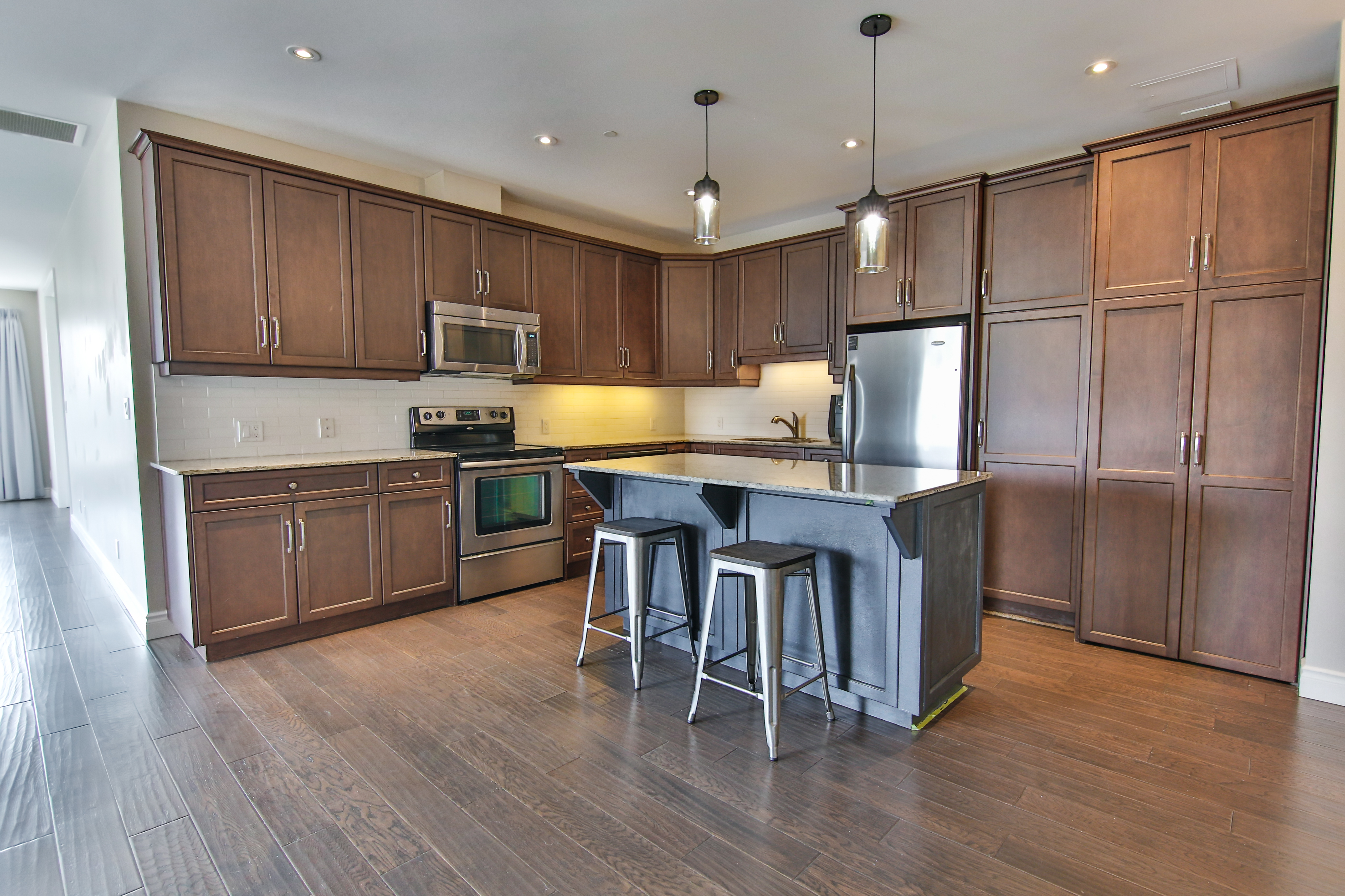 307 - 223 Erb St-3