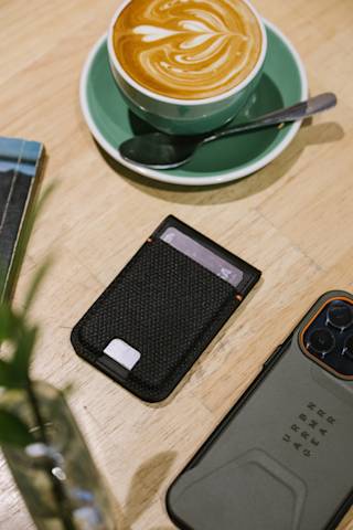 UAG Metropolis Kevlar® MagSafe Wallet Wallets case in Kevlar Black lifestyle view