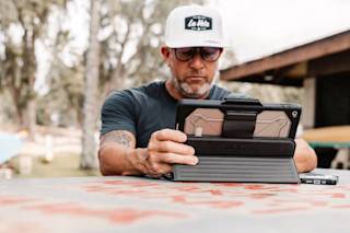 UAG Rugged Bluetooth Detachable Keyboard with Trackpad & Backlit Keys iPad 10.2" (7th Gen, 2019) Case iPad 10.2" (7th Gen,...