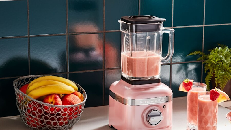 KitchenAid® Blender Making Strawberry Frosé