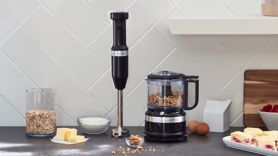 How to chop and grind nuts in a food processor - hero