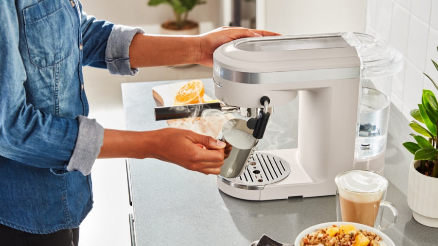 KitchenAid Semi-Automatic Espresso Machine Steaming Milk