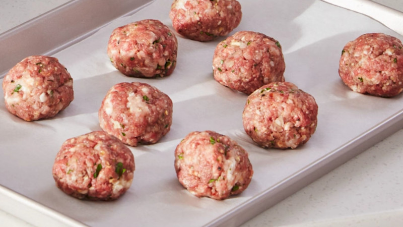 How to make homemade Swedish meatballs - hero